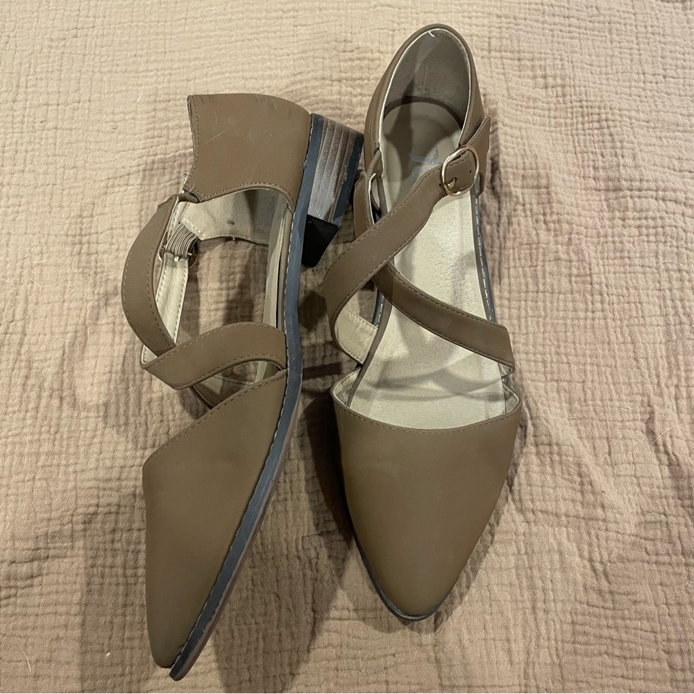 TG Women's Flats